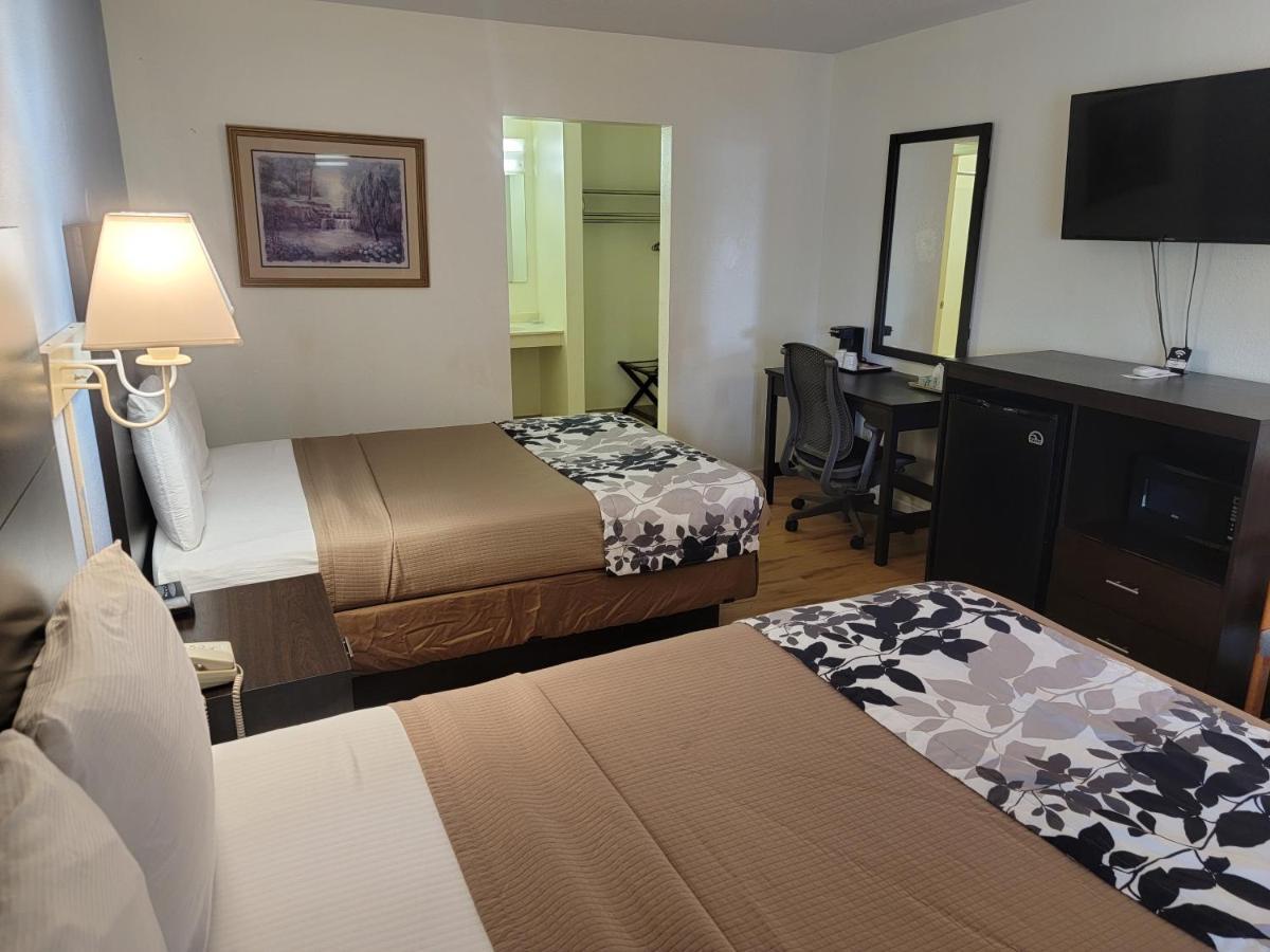 Elk Inn Motel Elkin Bagian luar foto