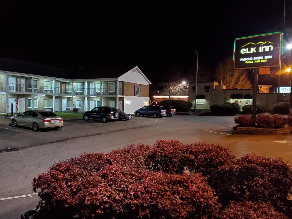 Elk Inn Motel Elkin Bagian luar foto